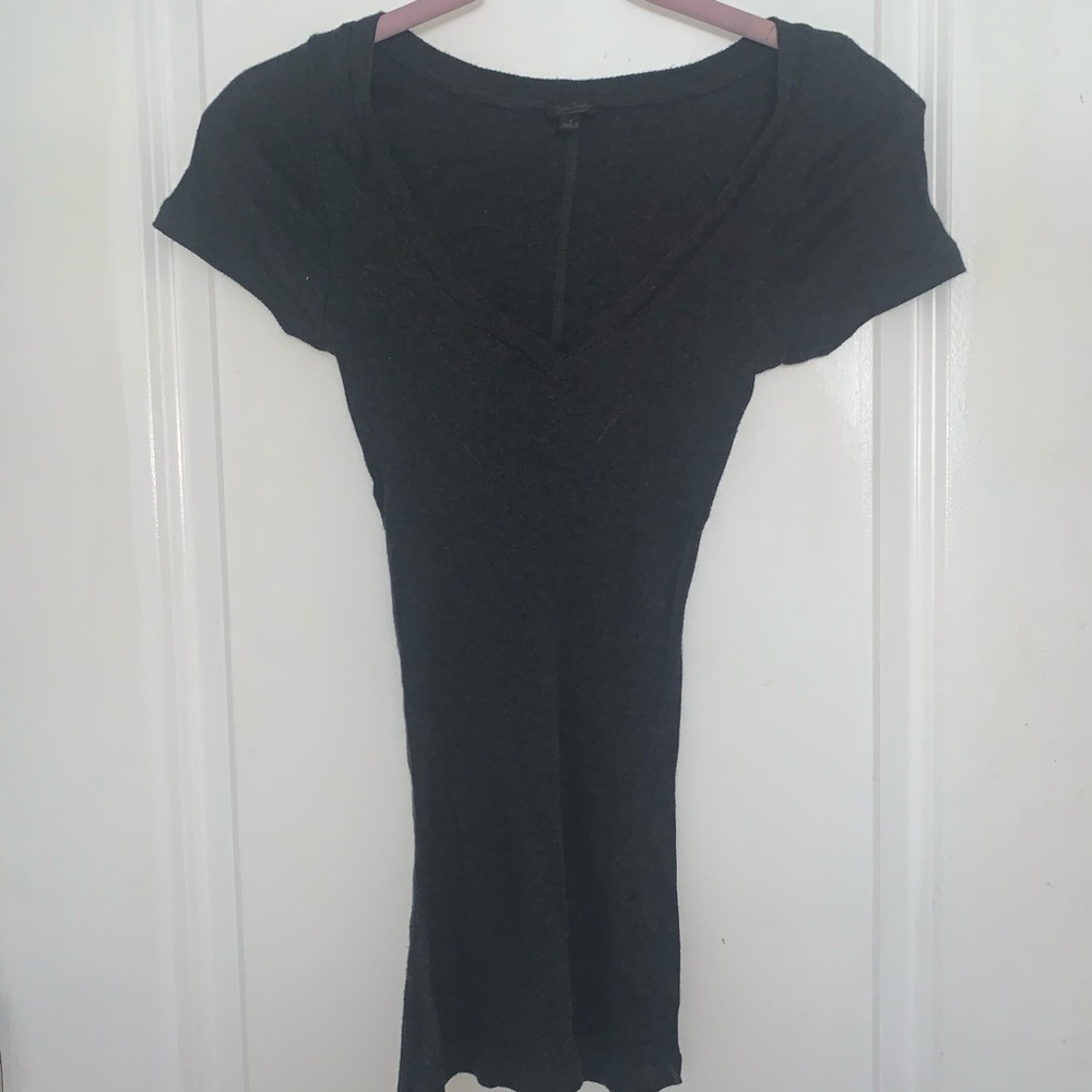 Aritzia Dark Charcoal Grey Ribbed V-Neck Tee